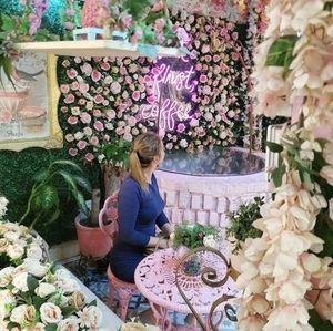 Meet your Posher, Delia